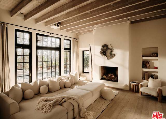 Property at 2729 Nichols Canyon Rd, Los Angeles, CA 90046, 4 beds, 4.5 baths