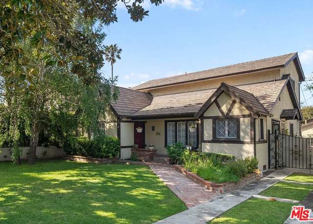 Property at 222 17th St, Santa Monica, CA 90402, 3 beds, 3 baths
