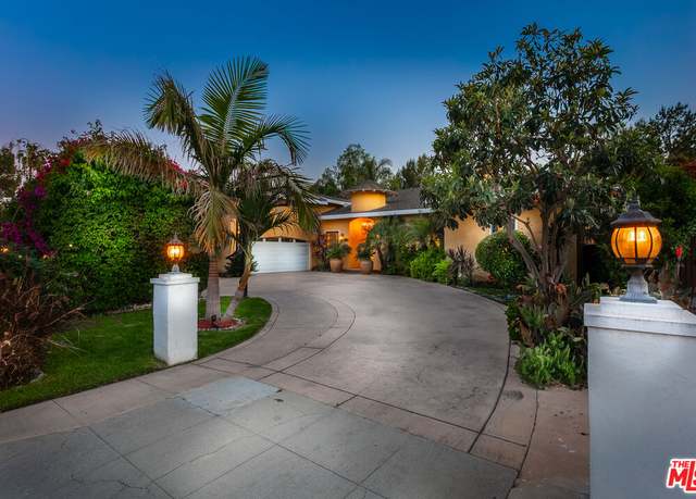 Property at 5865 Hillview Park Ave, Valley Glen, CA 91401, 7 beds, 4.5 baths
