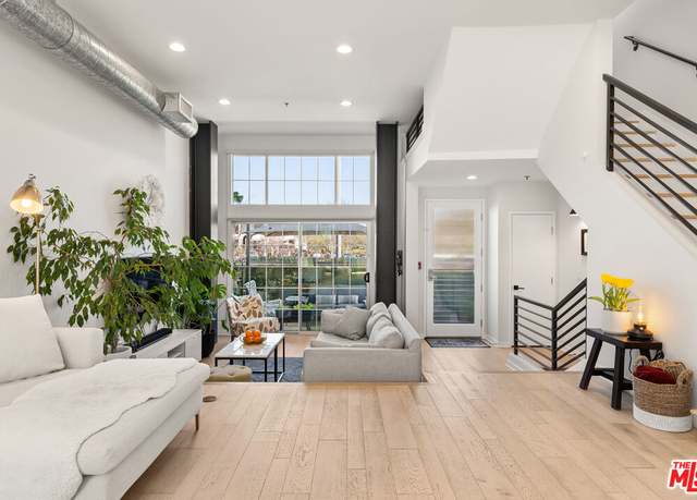 Property at 5400 Playa Vista Dr #8, Playa Vista, CA 90094, 2 beds, 3 baths