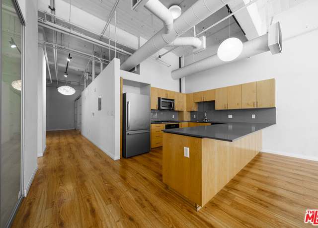Property at 1130 S Flower St #215, Los Angeles, CA 90015, 1 bed, 2 baths