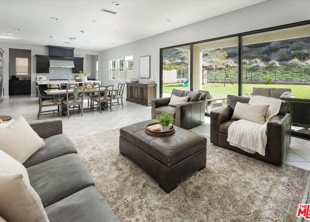 Property at 18820 Annmae Pl, Santa Clarita, CA 91350, 5 beds, 4 baths