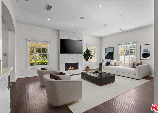 Property at 191 S Gardner St, Los Angeles, CA 90036, 5 beds, 7 baths
