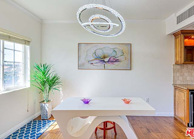 Property at 957 S Wilton Pl #3, Los Angeles, CA 90019, 3 beds, 3 baths
