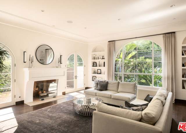 Property at 330 N Carmelina Ave, Los Angeles, CA 90049, 5 beds, 5.5 baths