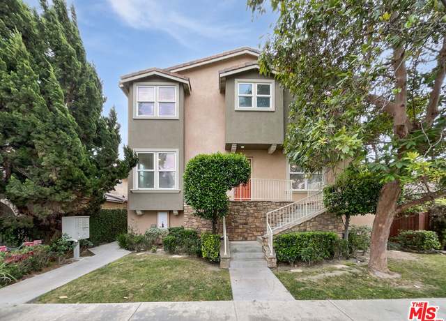 Property at 3802 Howard Ave, Los Alamitos, CA 90720, 3 beds, 2.5 baths