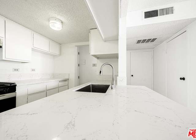 Property at 421 S La Fayette Park Pl #711, Los Angeles, CA 90057, 1 bed, 1 bath