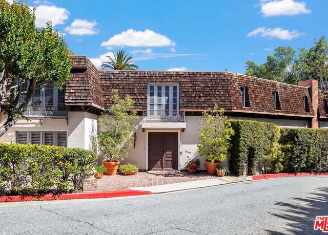 Property at 1040 Cove Way, Beverly Hills, CA 90210, 6 beds, 7 baths