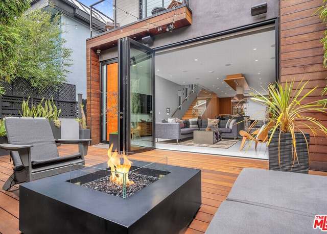 Property at 749 Oxford Ave Ave, Venice, CA 90292, 3 beds, 2.5 baths