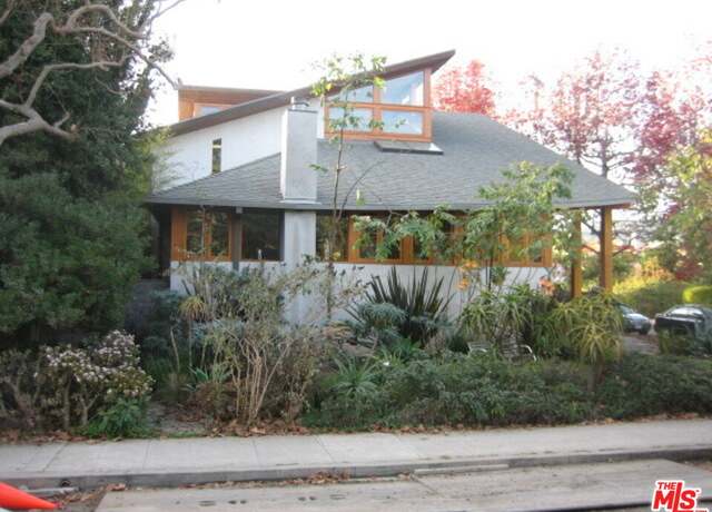 Property at 669 Haverford Ave, Pacific Palisades, CA 90272