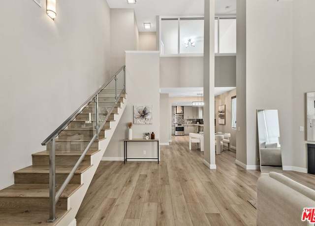 Property at 2045 Beloit Ave #302, Los Angeles, CA 90025, 2 beds, 3 baths