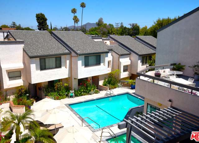 Property at 11911 Magnolia Blvd #7, Valley Village, CA 91607, 3 beds, 2.5 baths