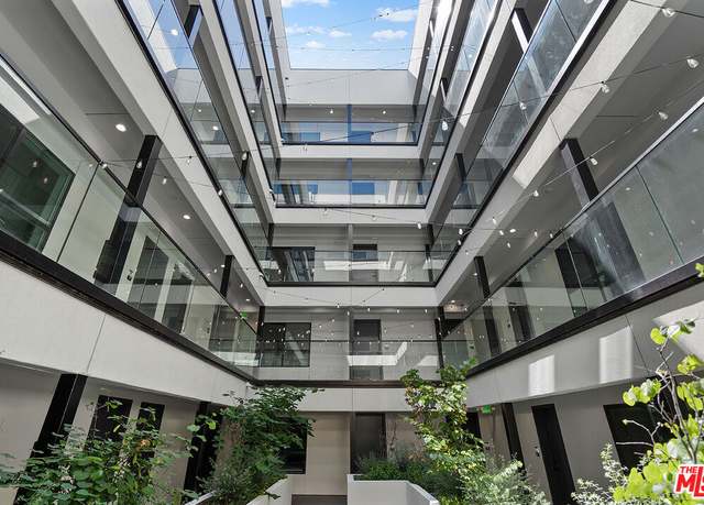 Property at 321 S Oxford Ave #505, Los Angeles, CA 90010, 3 beds, 2 baths