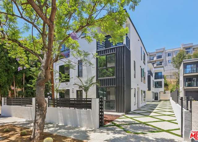 Property at 2111 1/2 Holly Dr, Los Angeles, CA 90068, 4 beds, 4.5 baths