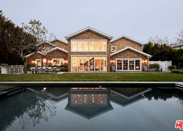 Property at 1057 Corsica Dr, Pacific Palisades, CA 90272, 5 beds, 5.5 baths