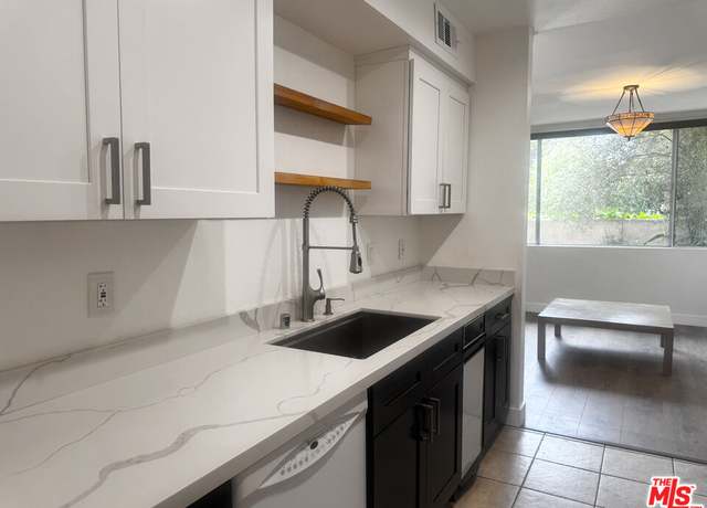 Property at 4487 Colbath Ave #101, Sherman Oaks, CA 91423, 1 bed, 1 bath