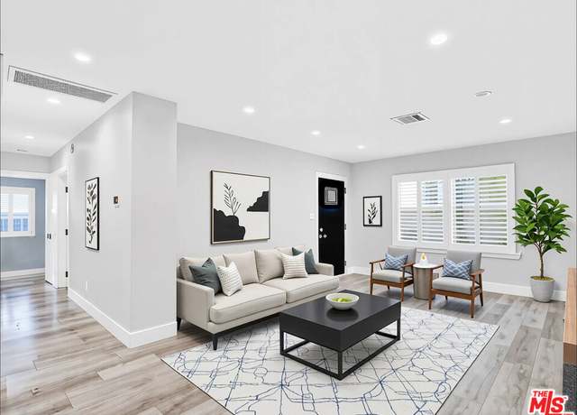 Property at 520 Irving Dr, Burbank, CA 91504, 3 beds, 2.5 baths