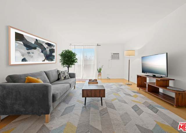 Property at 425 S Kenmore Ave #312, Los Angeles, CA 90020, 1 bed, 1 bath