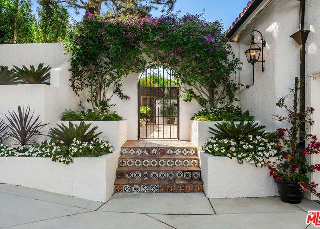 Property at 11630 Amanda Dr, Studio City, CA 91604, 5 beds, 4 baths