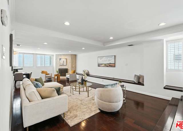 Property at 321 N Oakhurst Dr #203, Beverly Hills, CA 90210, 2 beds, 2 baths