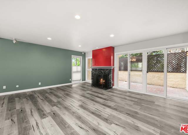 Property at 5245 Coldwater Canyon Ave Unit J, Sherman Oaks, CA 91401, 2 beds, 3 baths