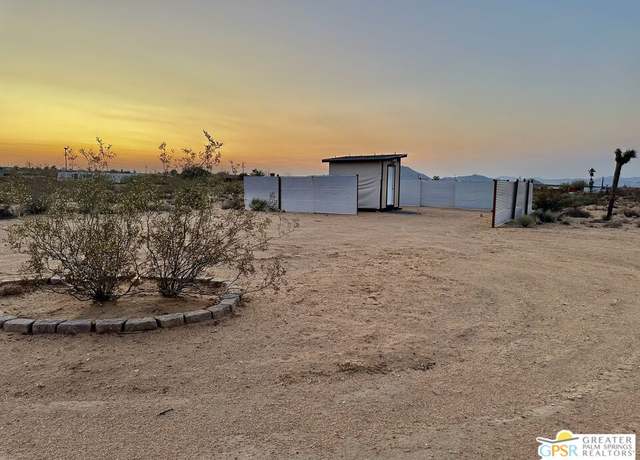 Property at 276 Fairacres Ln, Landers, CA 92285