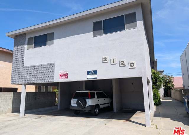 Property at 2120 Carmona Ave, Los Angeles, CA 90016, 11 beds, 7 baths