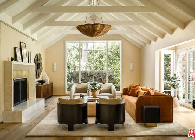 Property at 2627 Benedict Canyon Dr, Beverly Hills, CA 90210, 7 beds, 8.5 baths