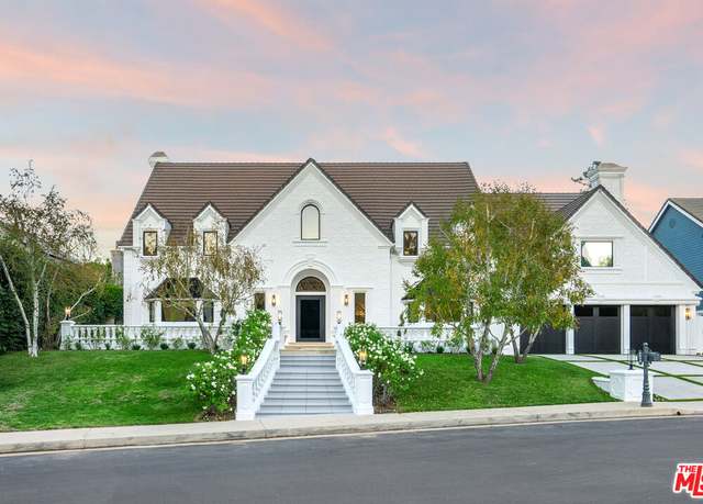 Property at 4608 Westchester Dr, Woodland Hills, CA 91364, 5 beds, 5 baths