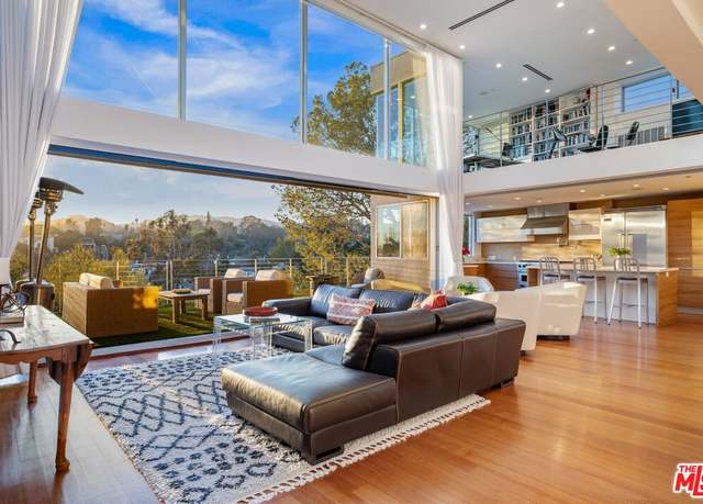 Property at 357 N Bonhill Rd, Los Angeles, CA 90049, 4 beds, 5 baths
