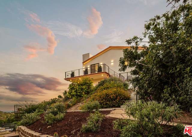 Property at 5904 Kanan Dume Rd, Malibu, CA 90265, 3 beds, 3.5 baths
