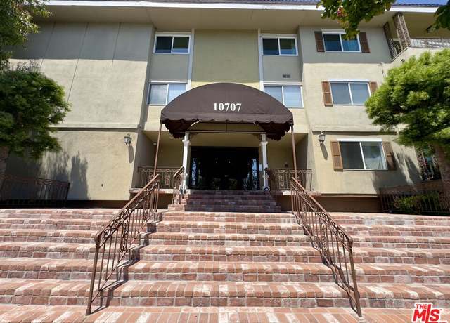 Property at 10707 Camarillo St #206, North Hollywood, CA 91602, 1 bed, 1 bath