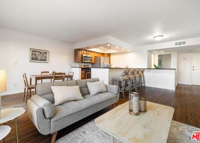 Property at 2700 Cahuenga Blvd #3108, Los Angeles, CA 90068, 3 beds, 2 baths
