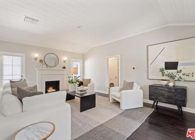 Property at 560 N Croft Ave, West Hollywood, CA 90048, 4 beds, 2 baths