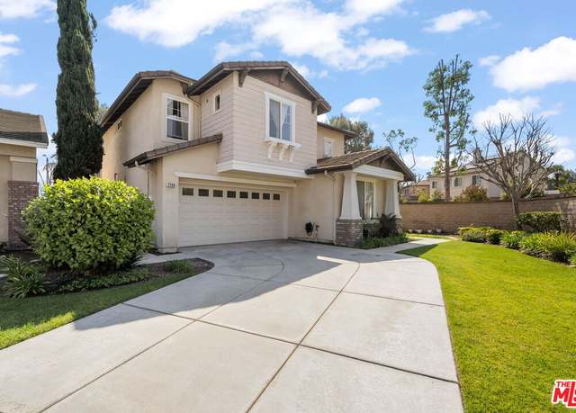 Property at 2200 Jeans Ct, Signal Hill, CA 90755, 4 beds, 2.5 baths