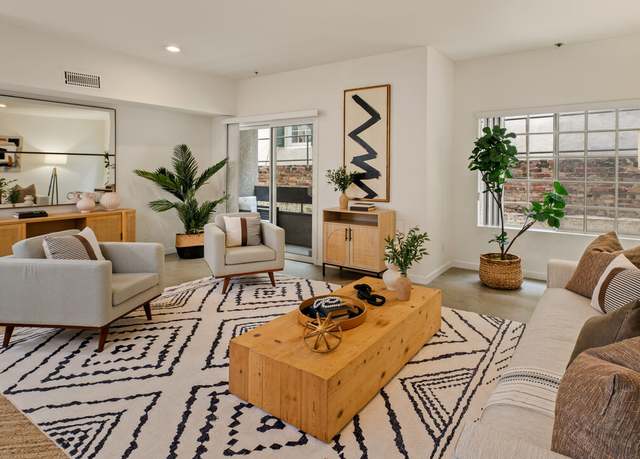 Property at 10627 Ashton Ave #103, Los Angeles, CA 90024, 2 beds, 2.5 baths