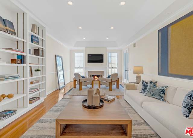 Property at 1370 Kelton Ave #203, Los Angeles, CA 90024, 2 beds, 2.5 baths