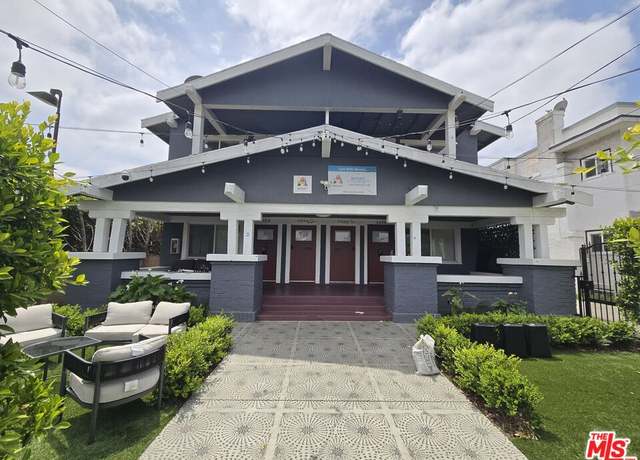 Property at 1324 W 30th St, Los Angeles, CA 90007, 20 beds, 18 baths