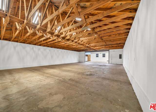 Property at 9611 S Vermont Ave, Los Angeles, CA 90044, 2 beds, 1 bath