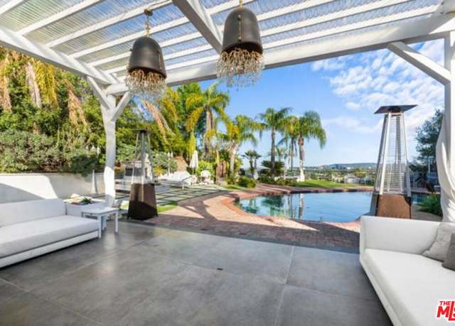 Property at 23426 Balmoral Ln, West Hills, CA 91307, 4 beds, 4.5 baths