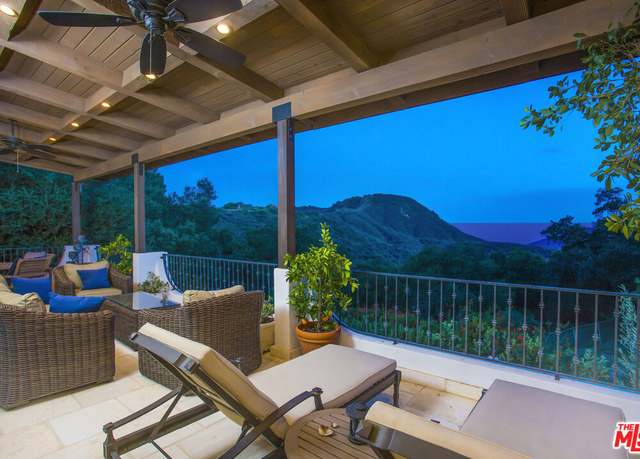 Property at 20950 Waveview Dr, Topanga, CA 90290, 4 beds, 3 baths