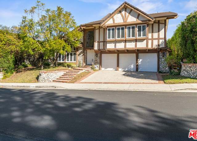 Property at 6146 County Oak Rd, Woodland Hills, CA 91367, 5 beds, 5 baths