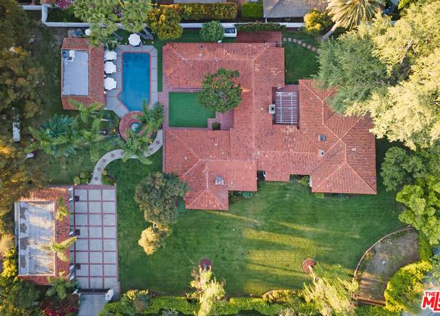 Property at 18625 Wells Dr, Tarzana, CA 91356, 7 beds, 9 baths