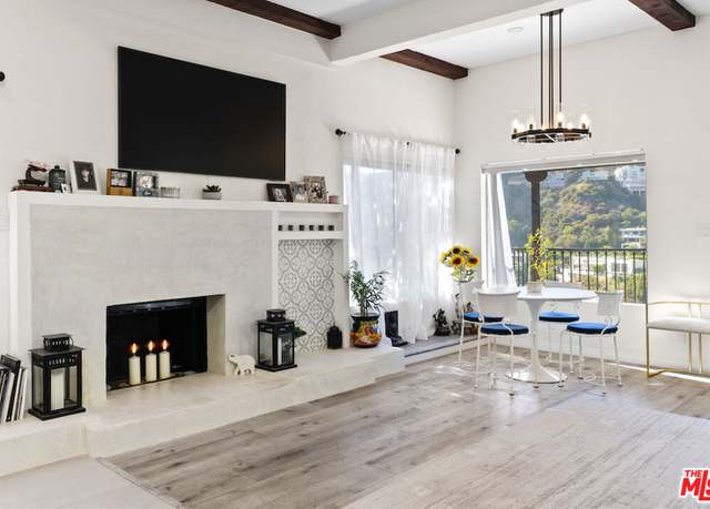 Property at 1923 Sunset Plaza Dr, Los Angeles, CA 90069, 3 beds, 3 baths