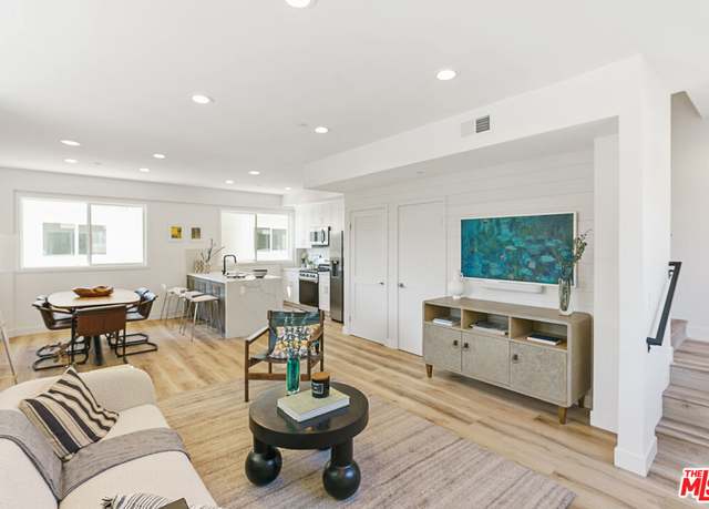 Property at 14651 W Sara Ln, Panorama City, CA 91402, 3 beds, 3 baths