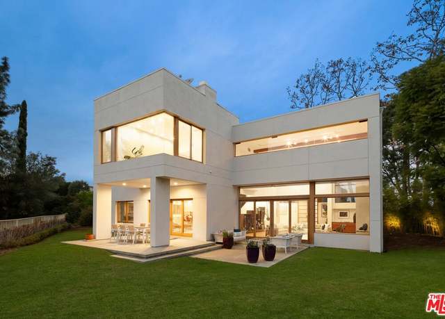 Property at 3722 Sapphire Dr, Encino, CA 91436, 7 beds, 5.5 baths
