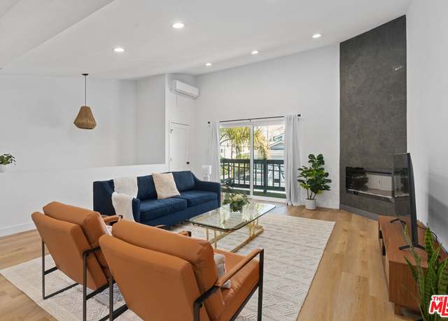Property at 59 Rose Ave #3, Venice, CA 90291, 2 beds, 2 baths