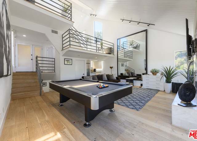 Property at 8581 Cole Crest Dr, Los Angeles, CA 90046, 5 beds, 5.5 baths