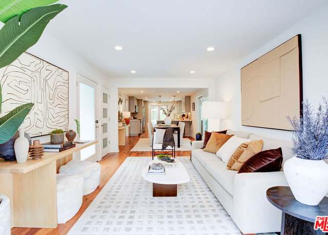 Property at 2575 N Beachwood Dr, Los Angeles, CA 90068, 3 beds, 3 baths