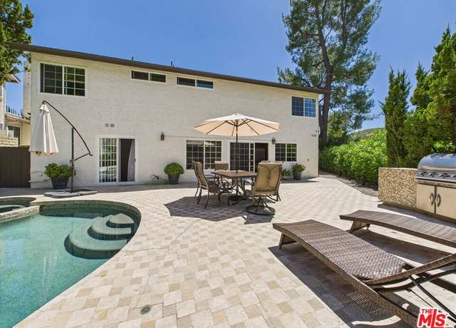 Property at 26065 Redbluff Dr, Calabasas, CA 91302, 4 beds, 3 baths